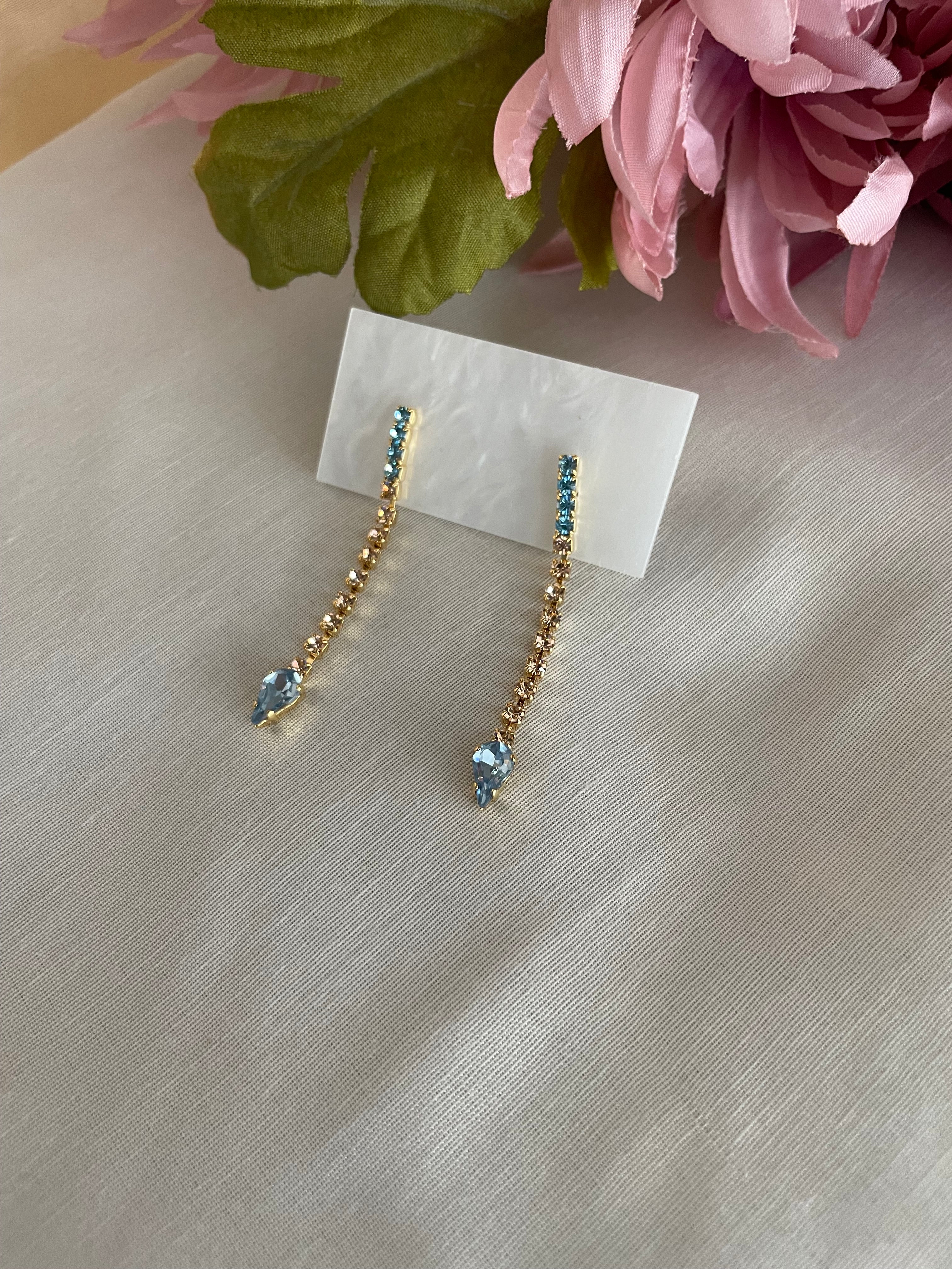 Orecchini Filo di Strass con goccia