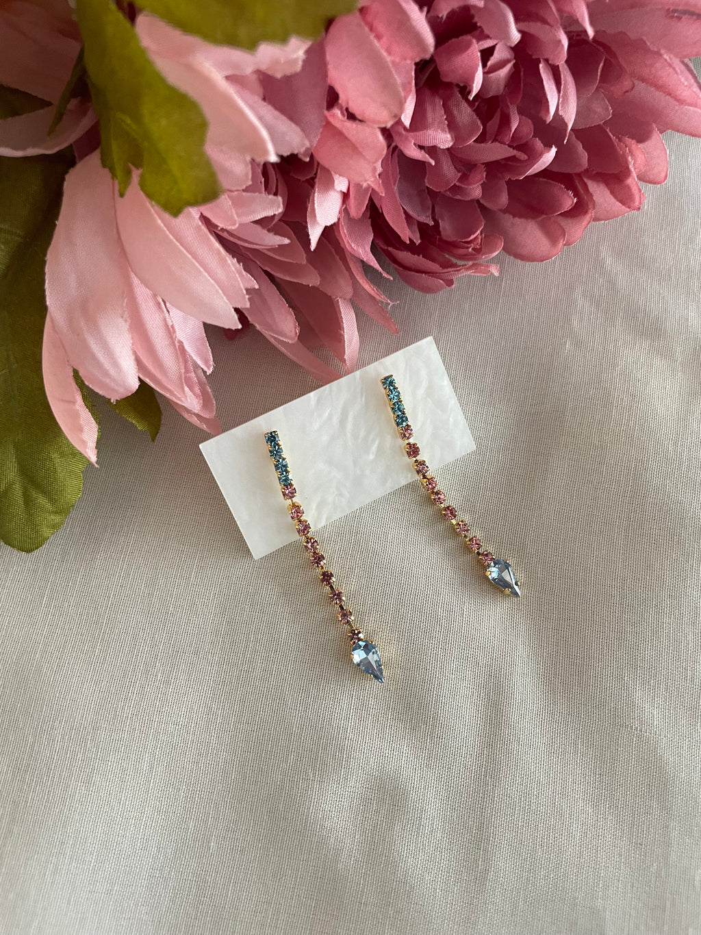Orecchini Filo di Strass con goccia